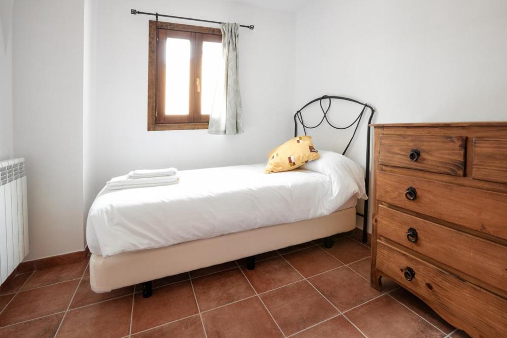 Hostal Antiguo Hospital Linares de Mora ภายนอก รูปภาพ