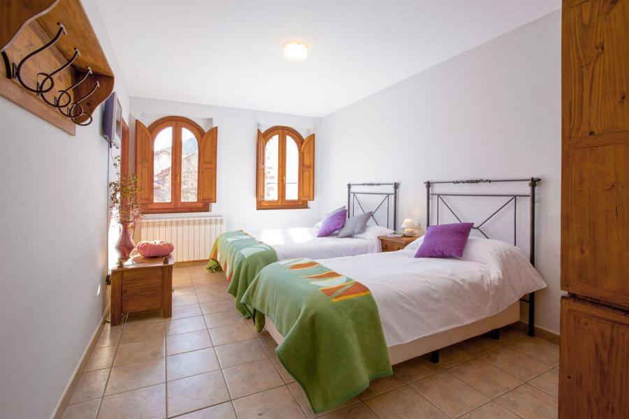 Hostal Antiguo Hospital Linares de Mora ภายนอก รูปภาพ