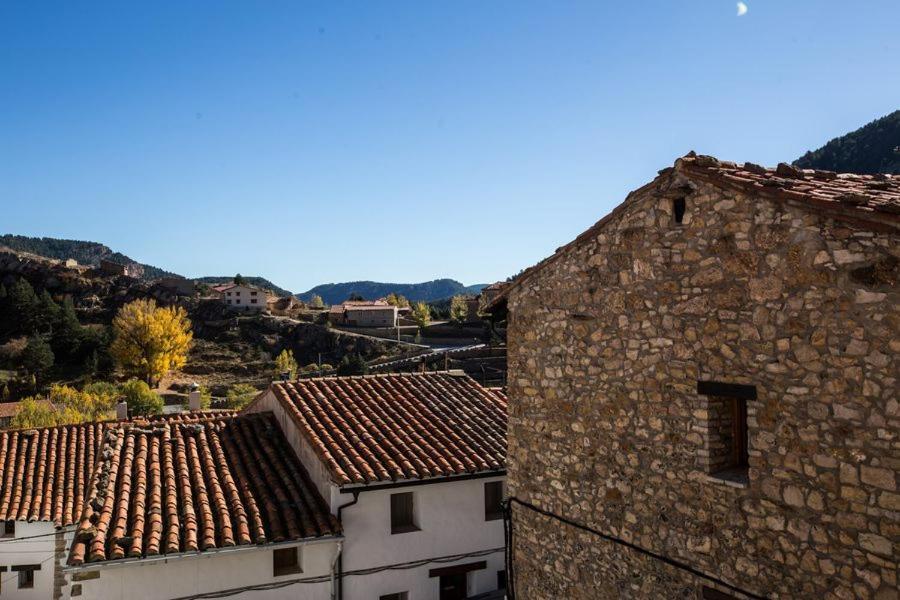 Hostal Antiguo Hospital Linares de Mora ภายนอก รูปภาพ